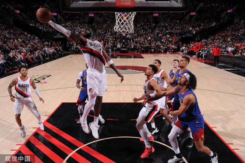 力压群芳 力压群芳